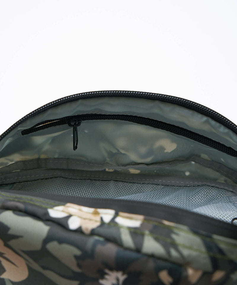 【 予約販売 】KiU(キウ)ウォータープルーフボディバッグ K84