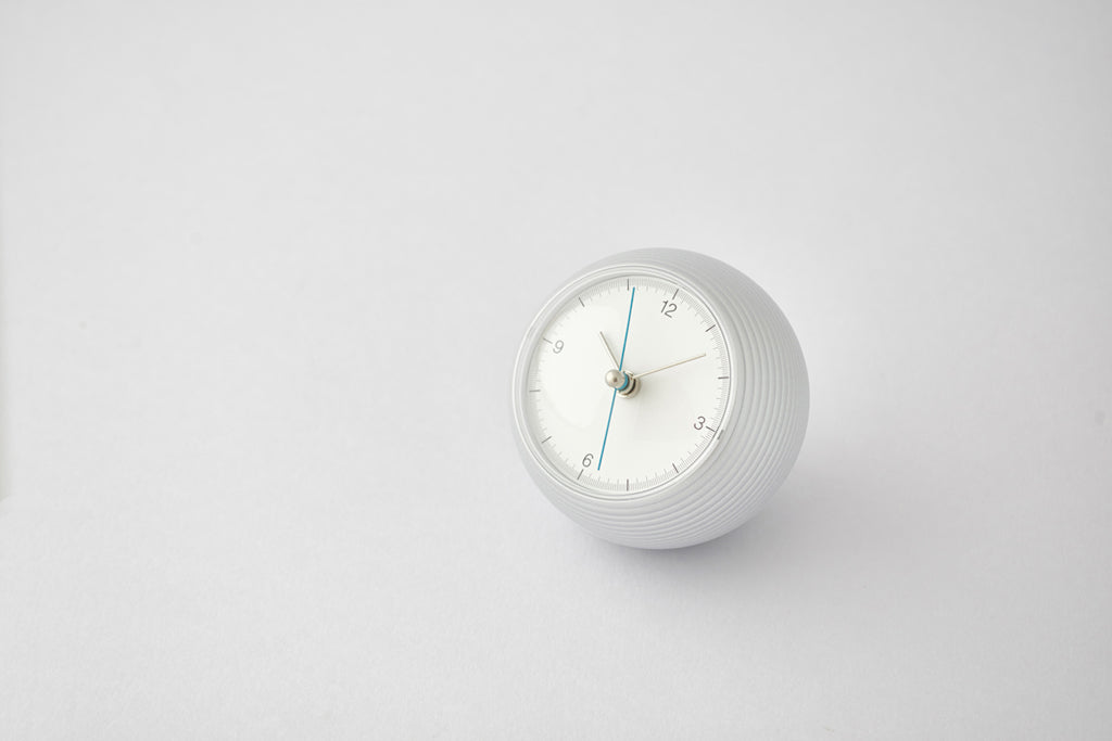 Lemnos earth clock(アース クロック)ブラック/ホワイト 置き時計 TIL16-10
