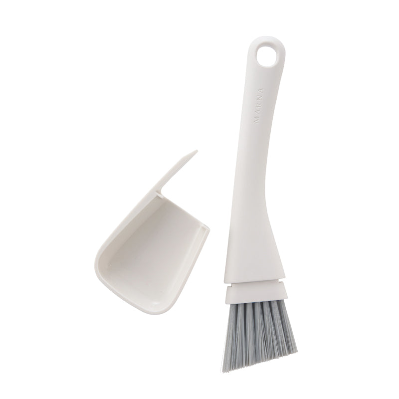 marna(マーナ)サッシブラシ