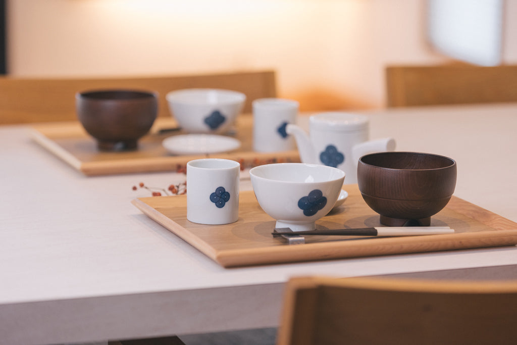 柳 宗理 / 柳 和食器シリーズ 湯呑み【古白磁 染付紋・渦】