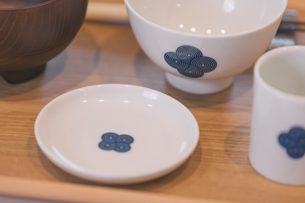柳 宗理 / 柳 和食器シリーズ 3.5寸豆皿 11cm【古白磁 染付紋・渦】
