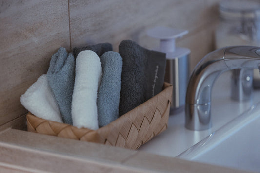 希少なオーガニック超長綿「DCHコットン」と「極甘撚り」で大阪泉州で生産。上質なタオルになる。