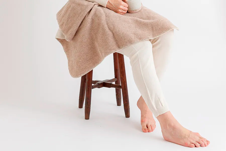 天衣無縫 シルクコットン 縫い目のないロングニットパンツ《 M～L 》生成り 日本製