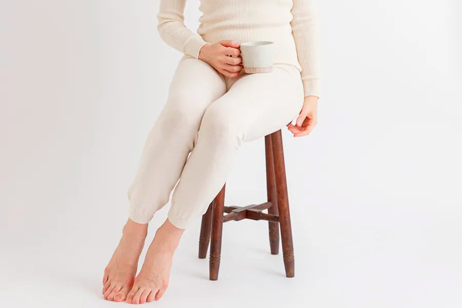 天衣無縫 シルクコットン 縫い目のないロングニットパンツ《 M～L 》生成り 日本製