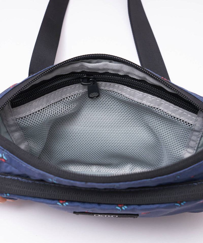 【 予約販売 】KiU（キウ）300D フロントポケットミニショルダーバッグ K156