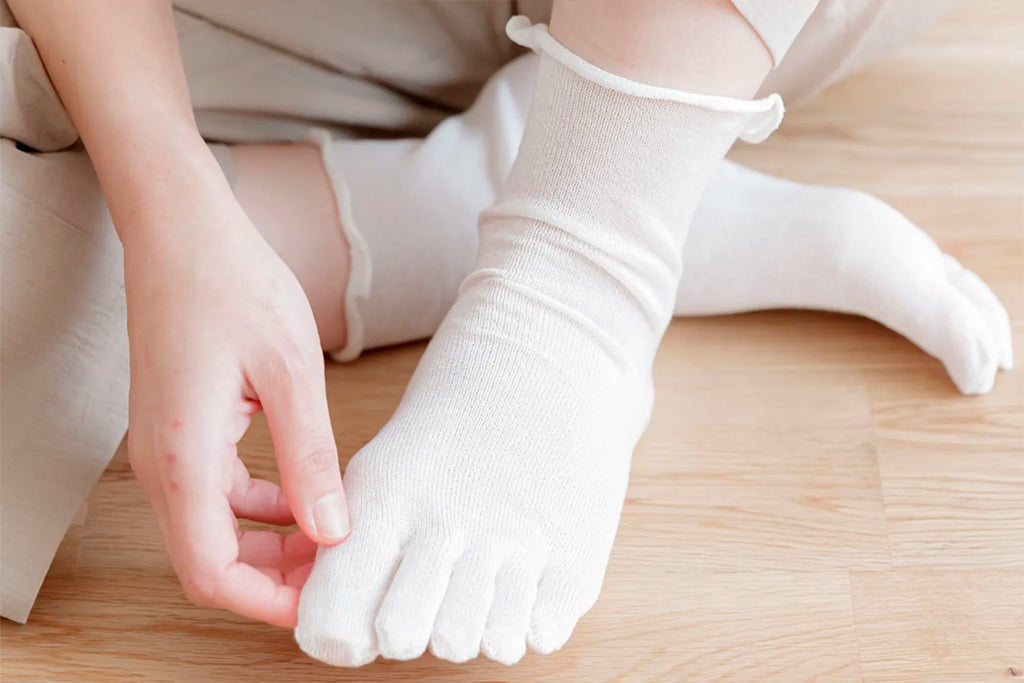 天衣無縫 重ね履き用 シルク5本指ソックス 日本製