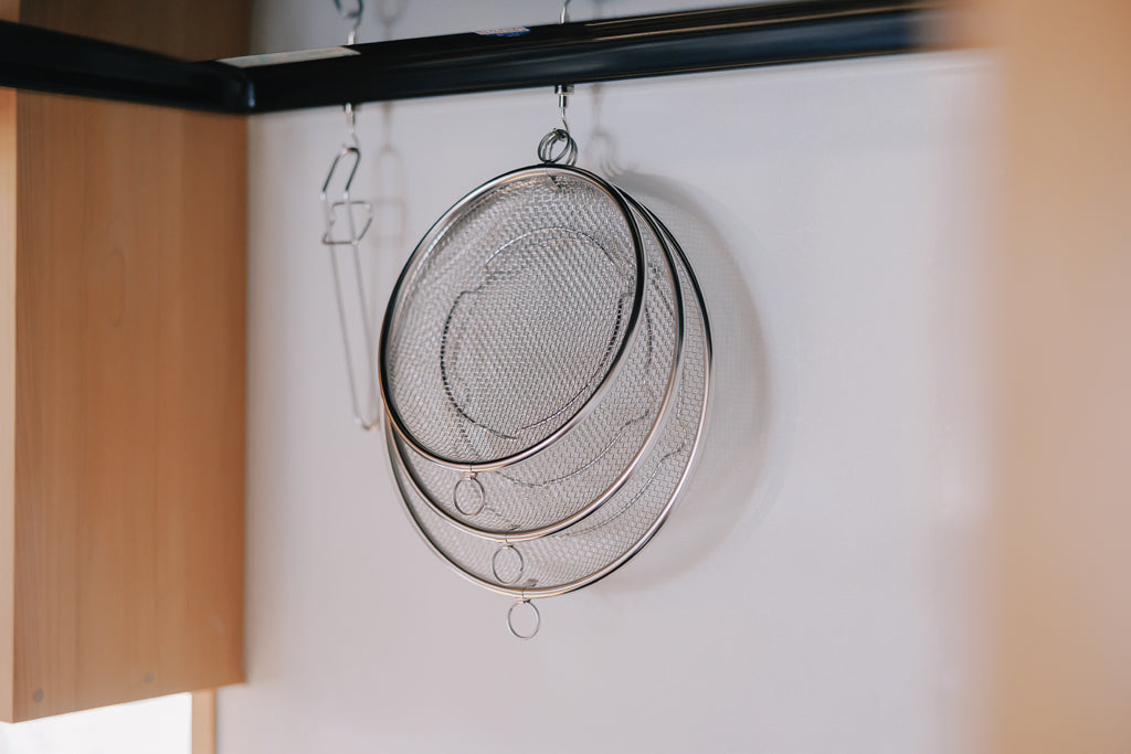 すっきり暮らす 盆ざる 19cm （持ち上げフック付き）日本製 bws SELECTION