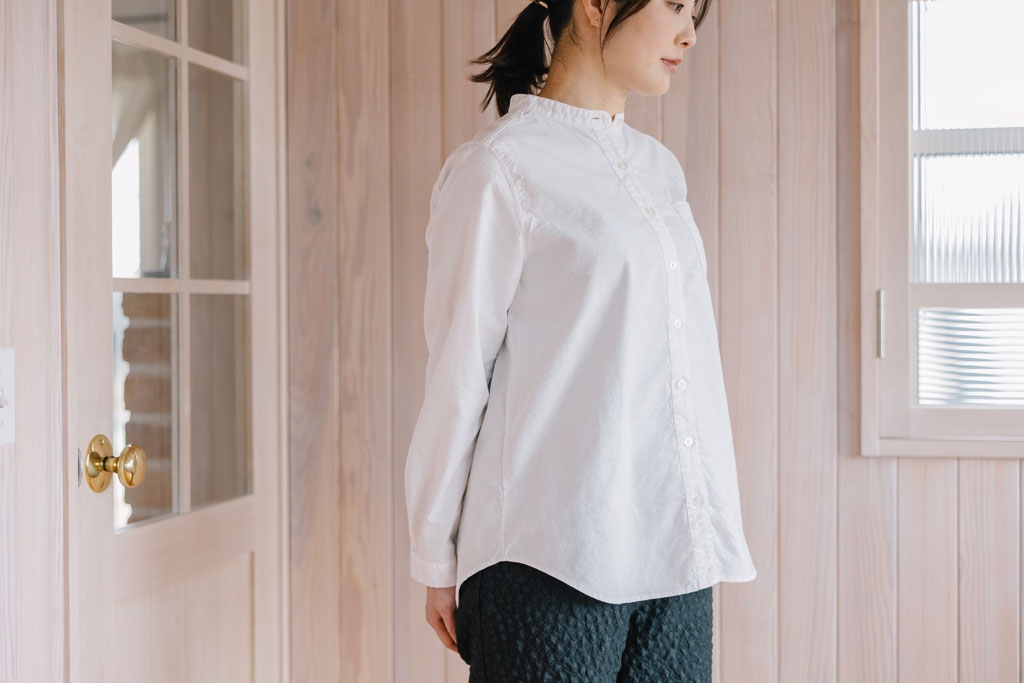 SUN VALLEY（サンバレー）オックス スタンドカラーシャツ ＜Mサイズ / Lサイズ＞ ホワイト/ネイビー 日本製品染 SKT005000