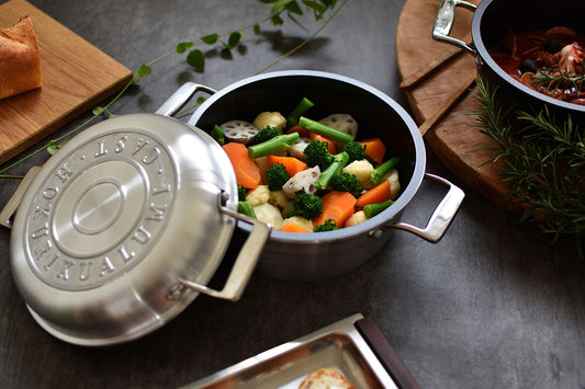 HAMON（波紋-はもん）鋳物鍋 琺瑯鍋 無水調理鍋 ガス火用/IH対応 21cm 全3色