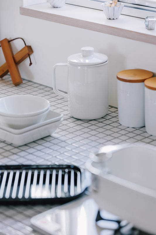 FUJIHORO（富士ホーロー）フィルトプラス オイルポット 0.8L 活性炭カートリッジ1個付き ホワイト