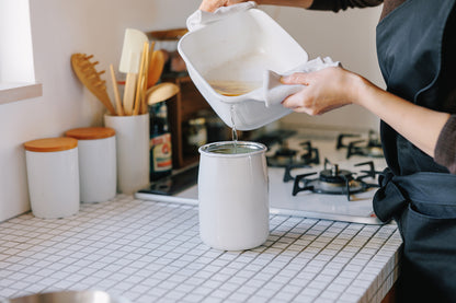 FUJIHORO（富士ホーロー）フィルトプラス オイルポット 0.8L 活性炭カートリッジ1個付き ホワイト