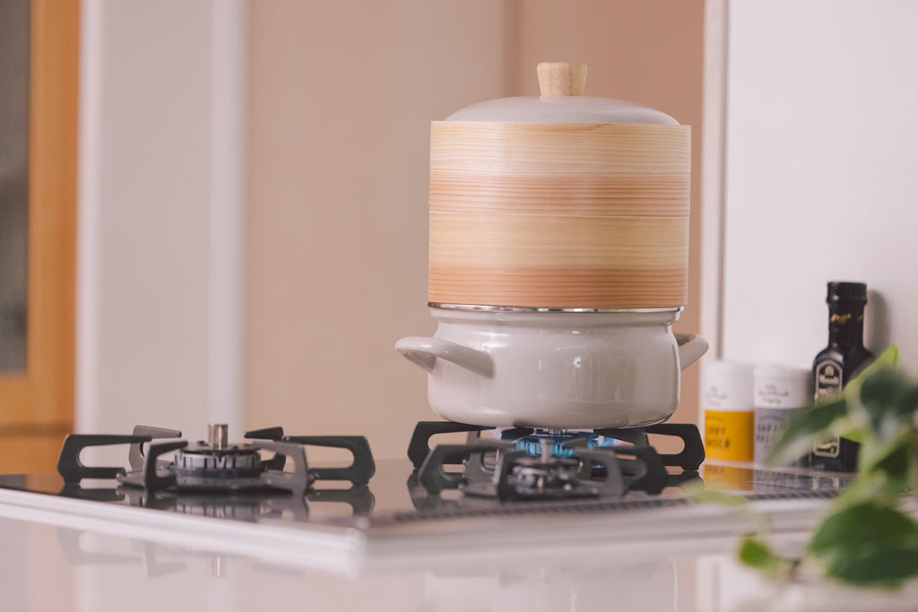 FUJIHORO（富士ホーロー）せいろ付き（1段） ホーロー鍋 18cm ホワイト/グレージュ