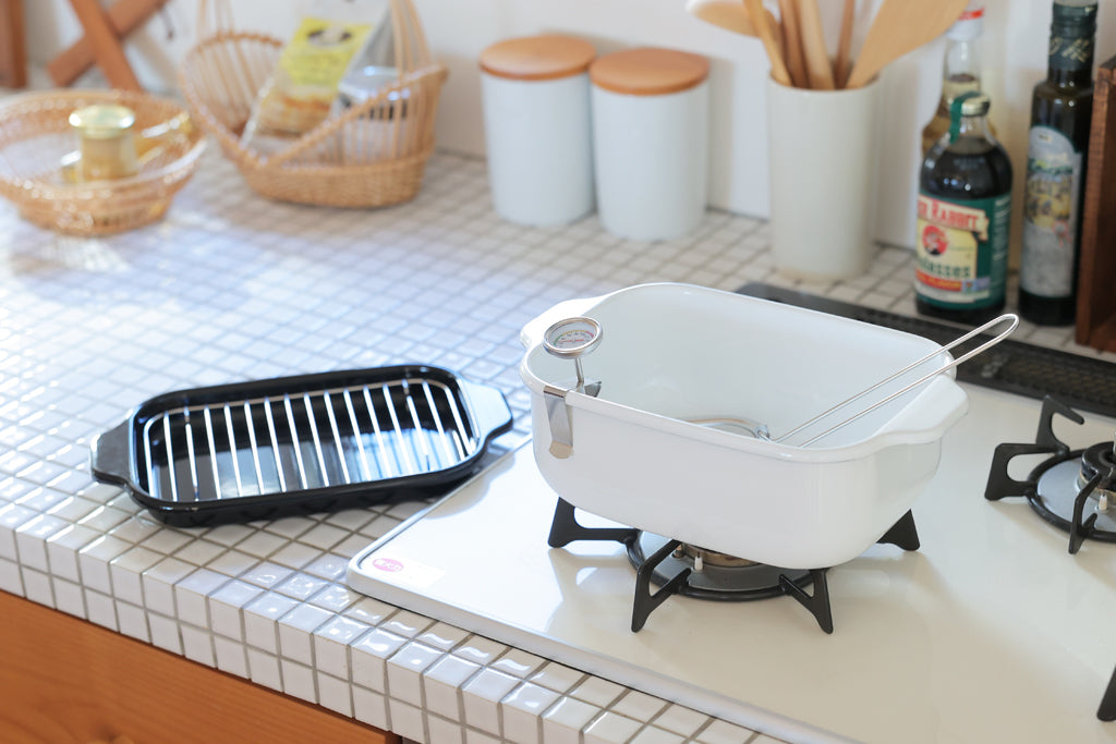 FUJIHORO（富士ホーロー）IH対応 角型天ぷら鍋ワイド フライヤーネット付き ホワイト