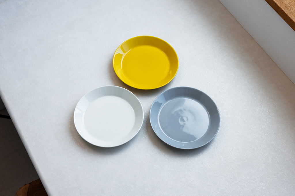 iittala（イッタラ）ティーマ プレート Φ21cm ホワイト/パールグレー/ハニー