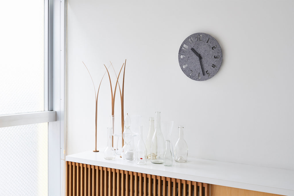 Lemnos PANECO CLOCK SAND（パネコ クロック サンド）ライトグレー 掛け時計  HIL22-10 LGY