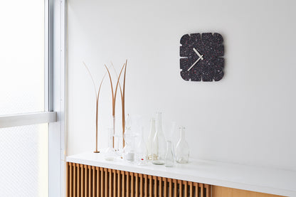 Lemnos PANECO CLOCK STONE（パネコ クロック ストーン）ミドル スリット四角 掛け時計  HIL22-11B MID