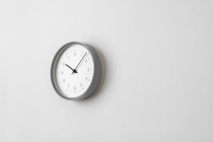 Lemnos NEUT wall clock（ニュート ウォール クロック）グレー 掛け時計 KK22-09 GY