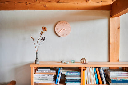 Lemnos 珪藻土の時計（掻き落とし） ピンク 掛け時計 NY21-03 PK