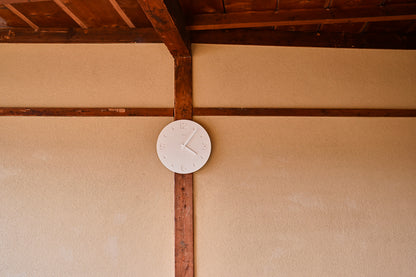 Lemnos 珪藻土の時計（掻き落とし） ホワイト 掛け時計 NY21-03 WH