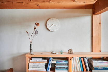 Lemnos 珪藻土の時計（掻き落とし） ホワイト 掛け時計 NY21-03 WH