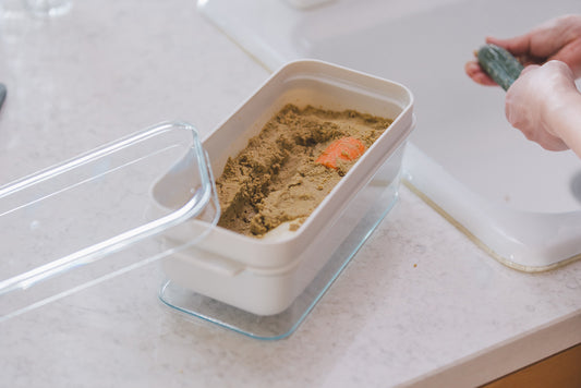 AUX（オークス） [ Leye レイエ ] ぬかどこボックス 1kg用 日本製 専用しゃもじ付き コンパクトサイズ