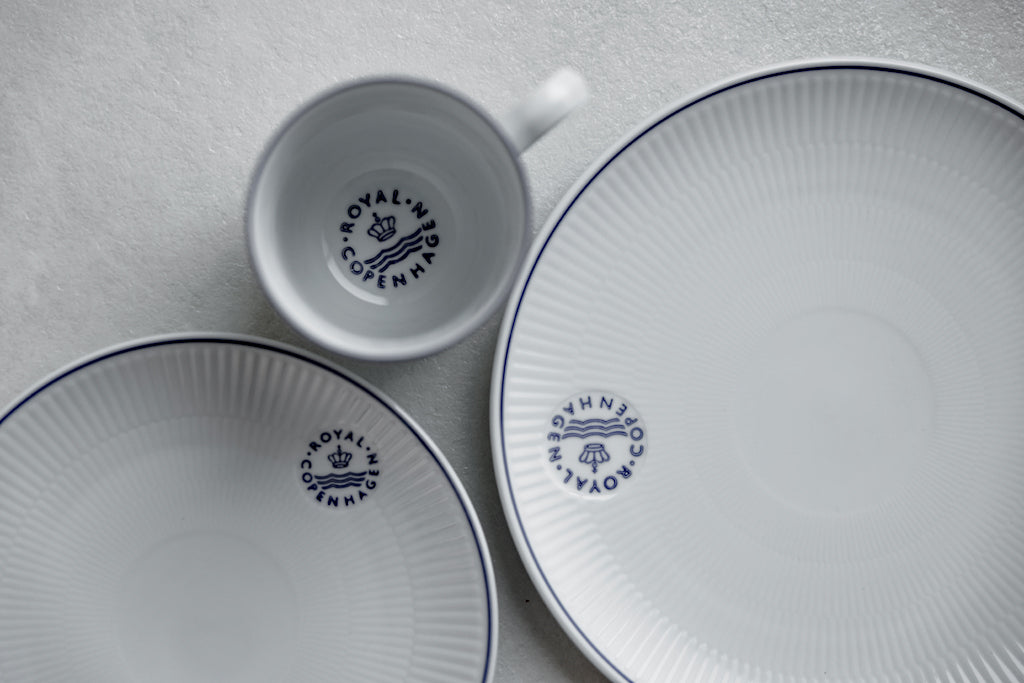 ROYAL COPENHAGEN（ロイヤル コペンハーゲン）ブルーライン クーププレート 19cm