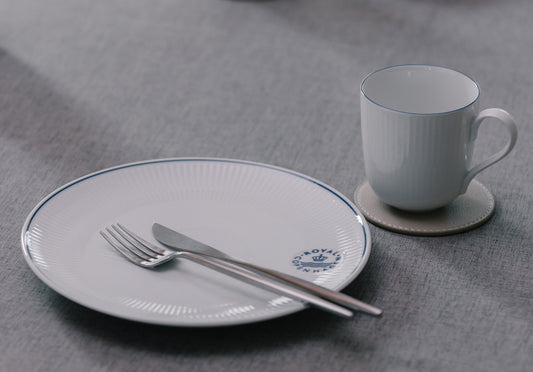 ROYAL COPENHAGEN（ロイヤル コペンハーゲン）ブルーライン クーププレート 23cm