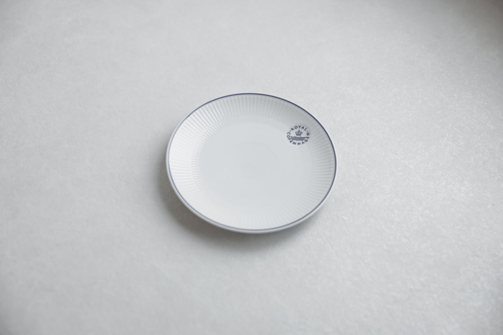 ROYAL COPENHAGEN（ロイヤル コペンハーゲン）ブルーライン クーププレート 19cm